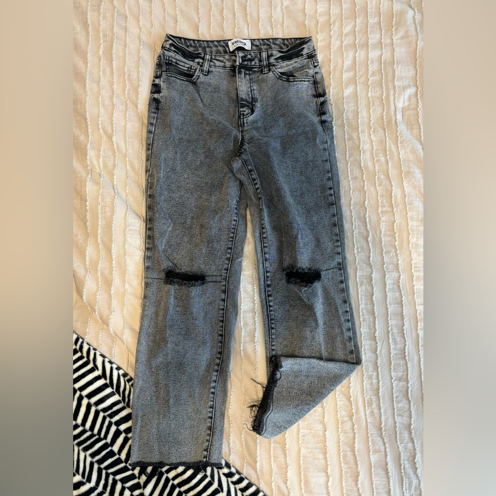 Black straight legged jeans (Tilly’s)